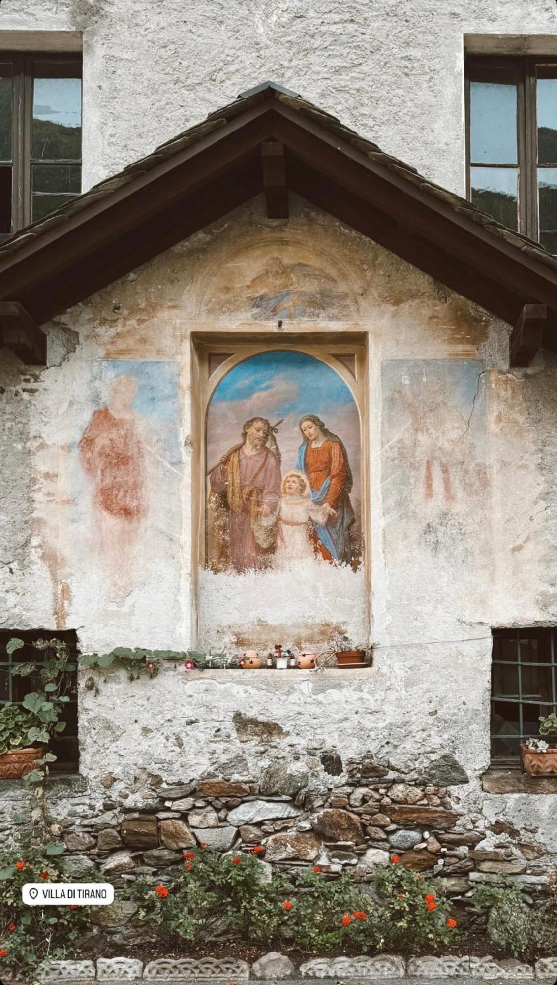 Dimora Perla Di - Historical Wine Retreat Near Bernina Express