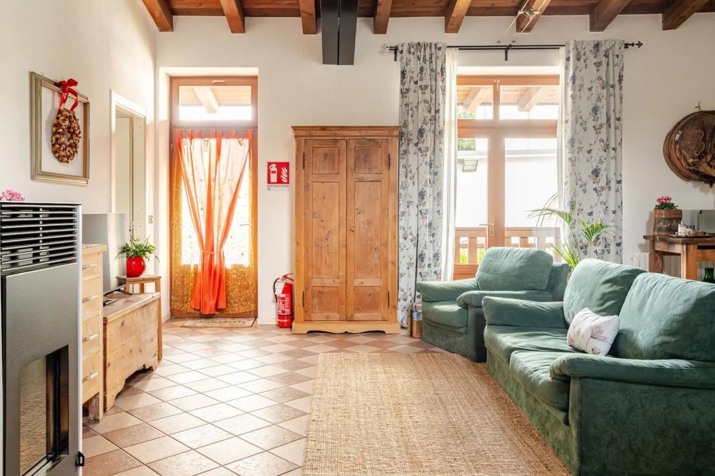 Holiday home Dimora Perla Di - Historical Wine Retreat Near Bernina Express